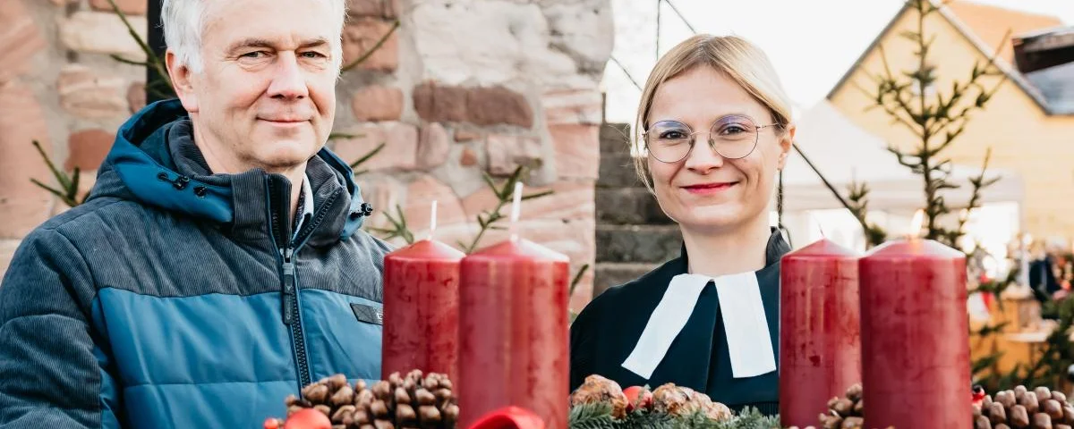 Bürgermeister Peter Neumann und Pfarrerin Franziska Freiberg