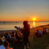 Abendandacht am Strand von Stavoren bei Sonnenuntergang  © Julia Otto