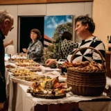 Vielen dank den engagierten Helfern der Kirchgemeinde Oberzella für das vielfältige Fingerfood-Buffet und die Vorbereitungen.  © Julia Otto